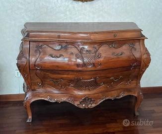 Comò e Comodini in stile brocco