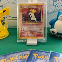 Typhlosion Holo 18/111 Neo Genesis - Carta Pokémon