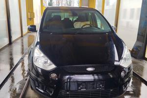Ford Smax 5 posti sul libretto omologata 7 posti 