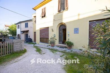 ESCLUSIVO TERRATETTO UNIFAMILIARE CON GIARDINO