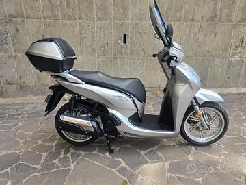 honda sh 300 grigio metallizzato