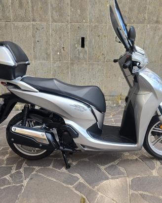 honda sh 300 grigio metallizzato