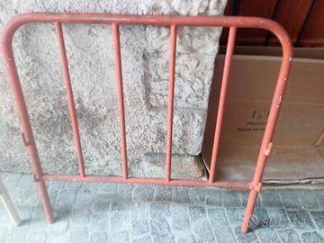 Testata  e piedi in ferro