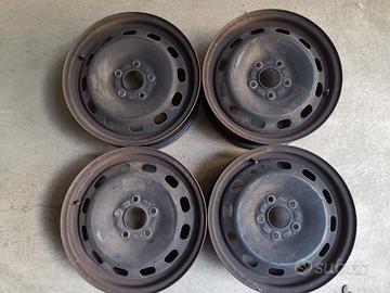 4 cerchi in ferro Ford 6Jx15 et 52.5+  copricerchi