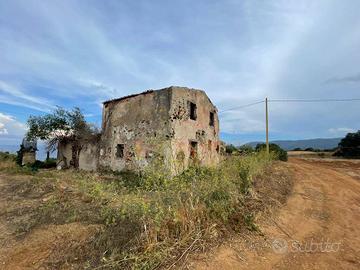 Rustico / Casale di 180 m² con 5 locali a Porto Az