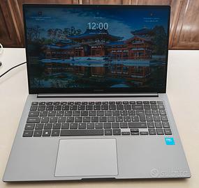 Samsung galaxy book 4 , 16gb 512gb intel core 5