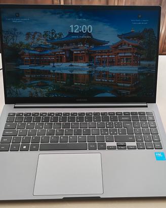 Samsung galaxy book 4 , 16gb 512gb intel core 5