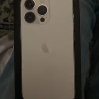 Confezione iPhone 13 pro