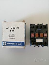 Contattore Telemecanique 4P 4KW Bobina 220V