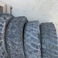 Gomme tacchettate 205/70/15