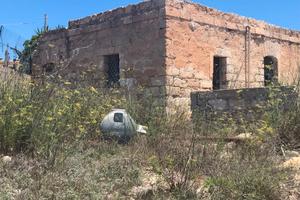 Rudere con terreno a Lampedusa