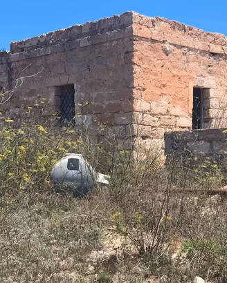 Rudere con terreno a Lampedusa