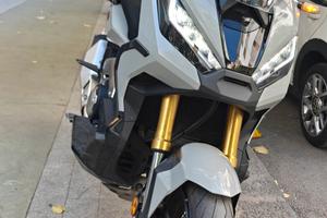 Honda X-adv 750