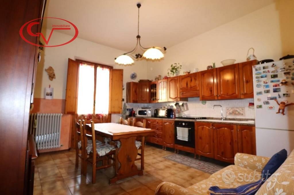 Appartamento di 120 m² con 5 locali a Montevarchi - Vista 6