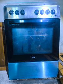 Cucina a Gas 4 Fuochi Beko con Forno Elettrico Ven