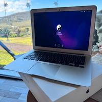 MacBook Air 13" (2017)