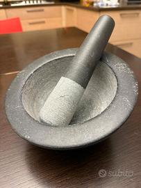 Mortaio con pestello in granito