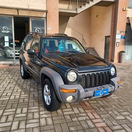 4X4 CHEROKEE 2.8 TURBINA E CATENA NUOVI