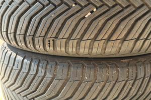 2 gomme invernali michlein 225/45/R17