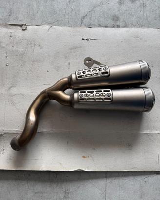 Scarico bmw r nine t Akrapovic