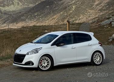 Peugeot 208 gtline STAGE 1