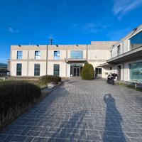 PE 141 Intero Fabbricato uso ufficio