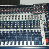 mixer soundcraft mfxi8