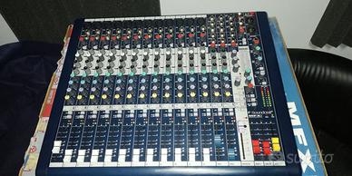 mixer soundcraft mfxi8