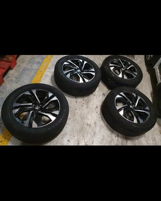 cerchi e gomme 215 60 R17 Peugeot e Citroen 