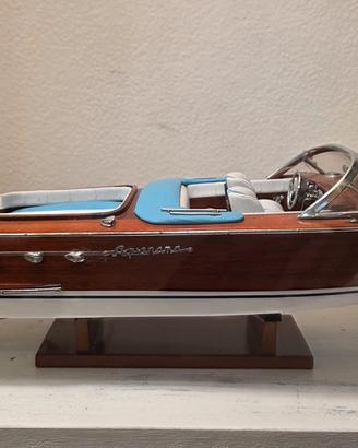 Modellino in legno Motoscafo Riva Acquarama