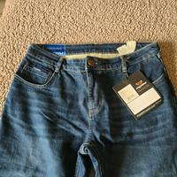 Jeans  moto nuovo con cartellino 