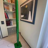 Artemide Ilio LED verde smeraldo lampada da terra