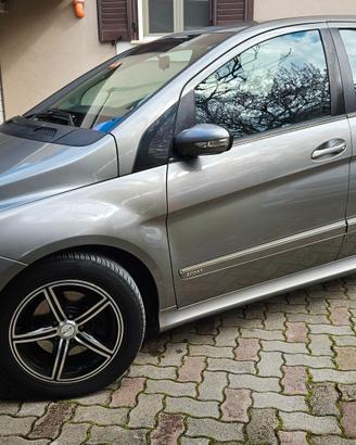 Mercedes Classe B200 CDI + carrello appendice 3qli