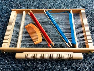 Telaio in legno per tessitura