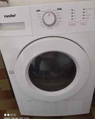 Asciugatrice Comfee' CF-DHP-8A2 8 KG.