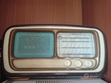 Coppia Radio d'Epoca Vintage –Nordmende & Radioson