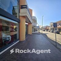 IMMOBILE AD USO COMMERCIALE