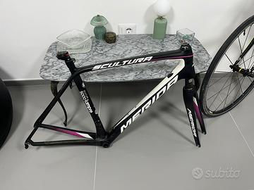 Telaio Merida in carbonio