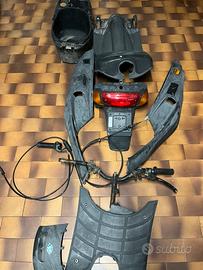 Vari ricambi piaggio zip disk