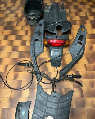 Vari ricambi piaggio zip disk