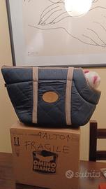 Borsa-trasportino per cane di piccola taglia. 