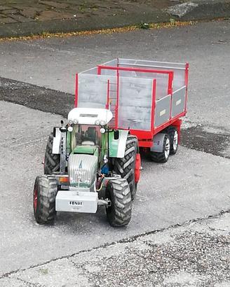 Modellino trattore Fendt 936 vario e rimorchio