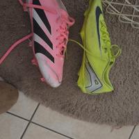 2 paia di scarpe calcio adidas e nike 