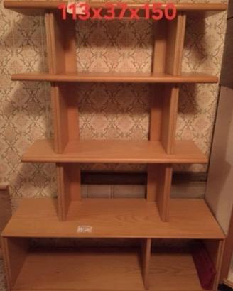 Libreria/ scaffali in legno