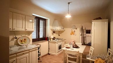 Due villette indipendenti con ampia coorte