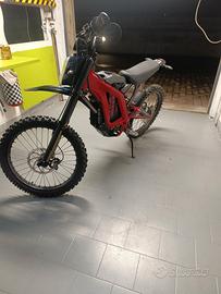 SUR RON  light bee moto elettrica 