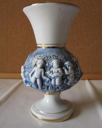 Vaso Capodimonte antico numerato in porcellana