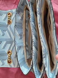 borsa. guess