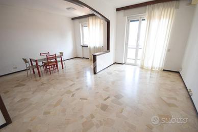 3 LOCALI A SEVESO