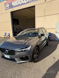VOLVO XC60 R-DESIGN